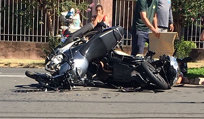 Colisão frontal envolve duas motos na Getúlio Vargas Gazeta Itapirense