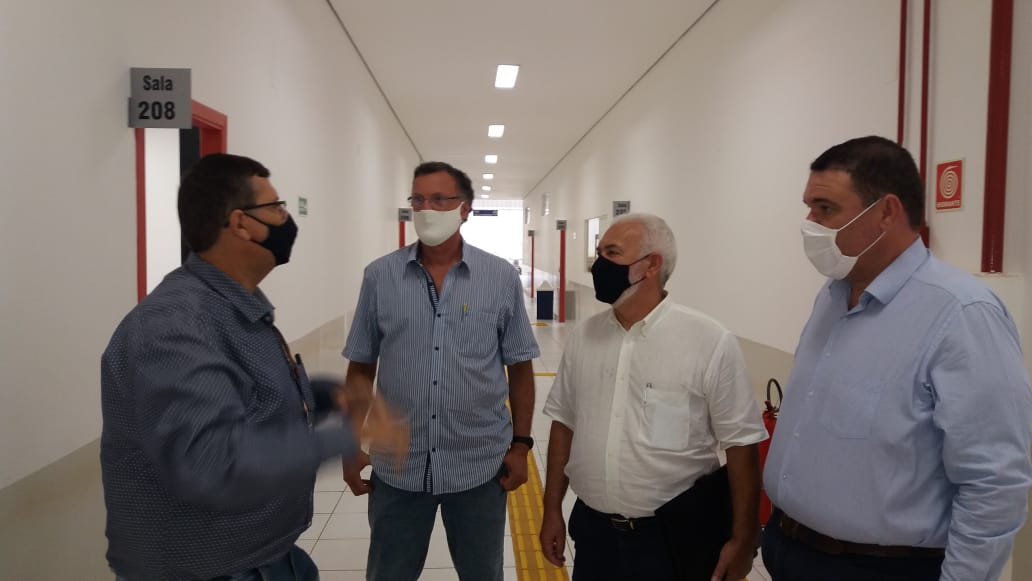 Toninho Bellini visita Uniesi e discute parcerias