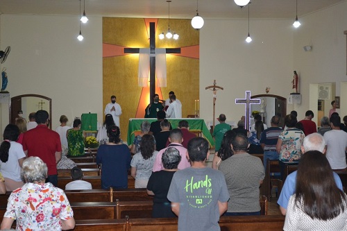 Na Vila Izaura, católicos celebram “Santa Cruz”
