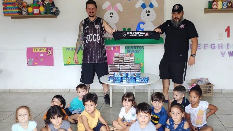 Galera da Fiel Itapira faz a festa da criançada Lar Gracinda