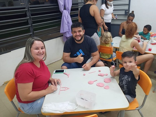 Familiares participam de atividades especiais com alunos dos CEI’s