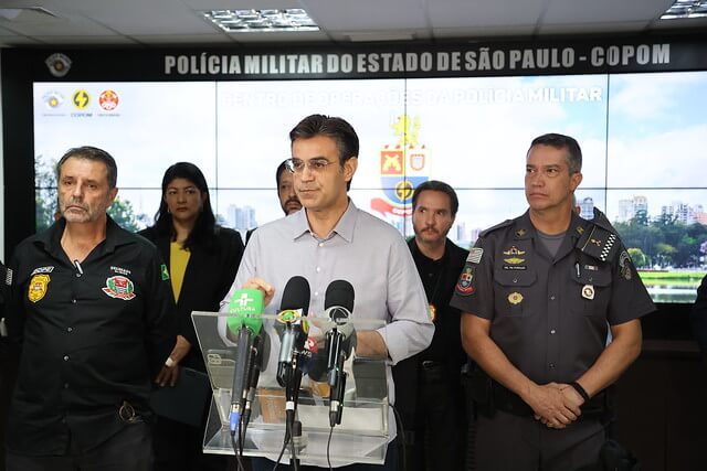 “Bandido que levantar arma para polícia vai levar bala”, diz Garcia