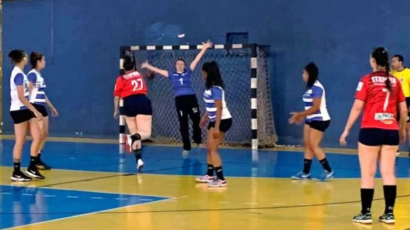 Handebol feminino perde por um ponto para Franca