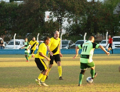 Quarentão prossegue hoje com quatro jogos