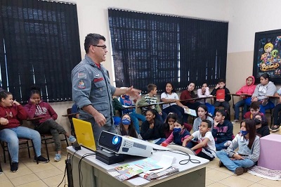 Programa Bombeiro na Escola é iniciado em Itapira