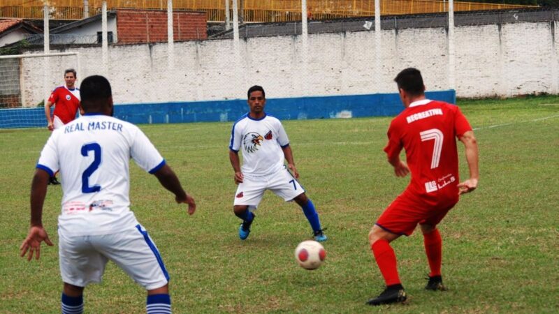 Recreativa goleia Bugre e segue na ponta do Quarentão