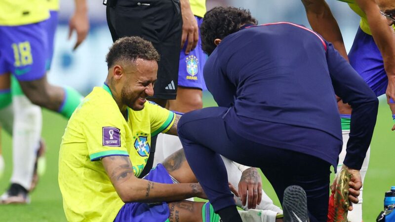 Neymar e Danilo estão fora do jogo contra a Suíça