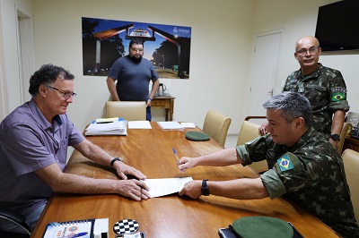 Toninho Bellini é empossado presidente da Junta Militar