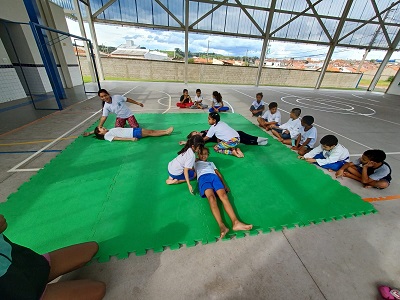 Parceria possibilita aulas de judô para alunos das EMEBs