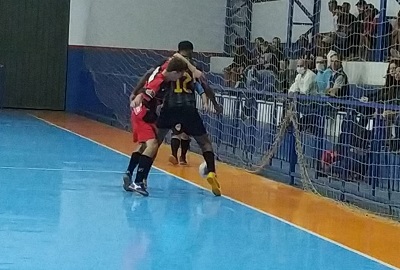 Dois jogos abrem Copa Itapira de Futsal