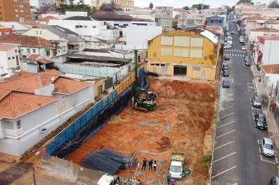 Mega obra do Mercadão Municipal chama a atenção