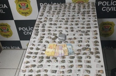 Casal é preso com quase 500 porções de drogas