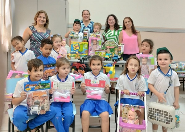 Educação entrega novos brinquedos para as pré-escolas