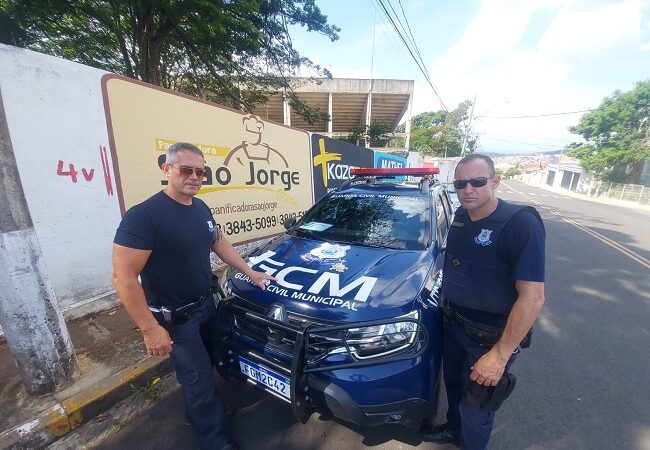 Tráfico em praça termina com homem preso