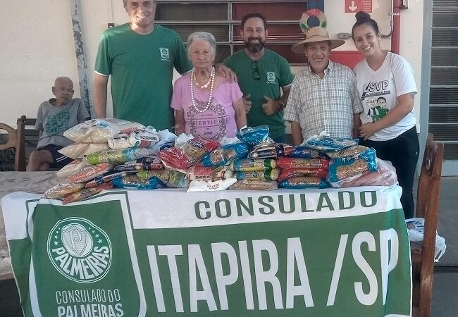 Lar São Vicente recebe doação de alimentos do Consulado do Palmeiras