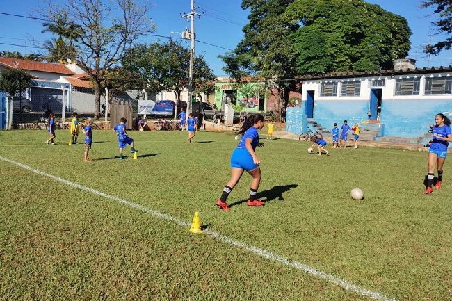 Futebol do Projeto segue com as aulas no Campo da Borbec
