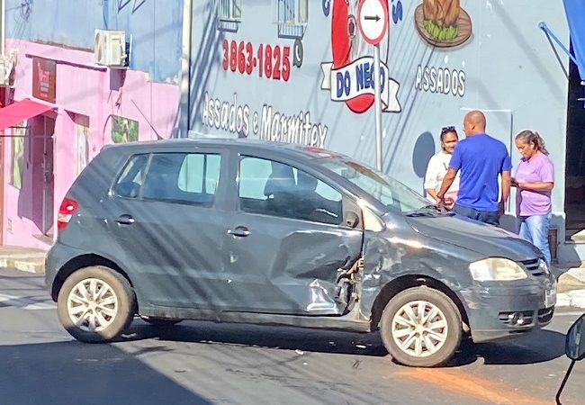 Cruzamento ‘zicado’ registra 2 acidentes no mesmo dia; na semana são 3