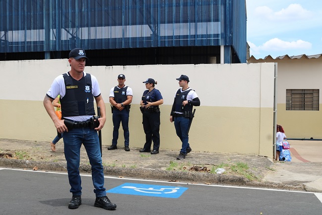 Guarda Municipal garante a segurança na volta às aulas da rede municipal