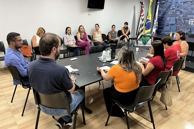 Reunião intersetorial debate ações para combate a dengue