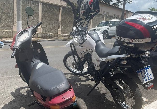 Homem é preso no Centro por dirigir moto de leilão