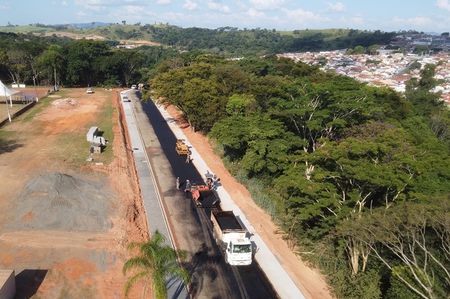 Nova ligação entre a Vila Izaura e Penha do Rio do Peixe recebe asfalto