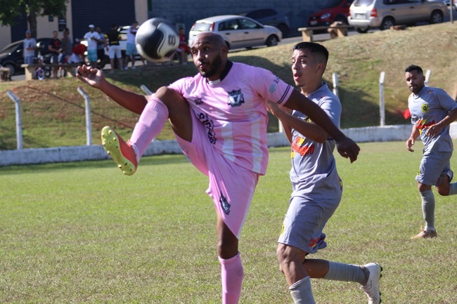 Goleada sobre o Tigres dá liderança isolado ao Eleutério