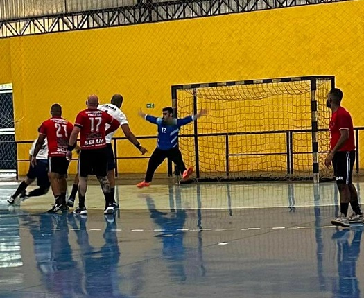 Handebol estreia com vitória na Liga Estadual