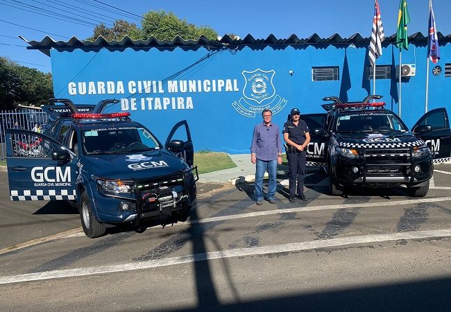 Mais duas: Toninho Bellini entrega viaturas para o Canil e Ronda Ambiental