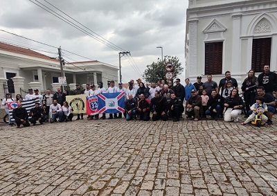 Passeio pela ‘Rota 32’ atraiu aventureiros de diversas cidades