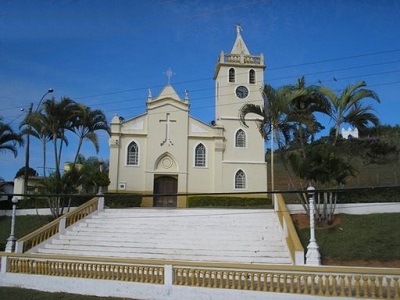 Festa de Sant’Ana e São Benedito começou com procissão