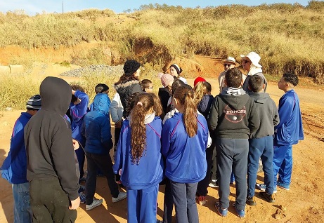 Alunos da escola Wilma de Toledo realizam visita ao Aterro Sanitário