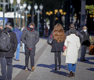 Frio aparece, mas deve ir embora no decorrer da semana