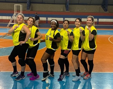 Vôlei adaptado encerra última etapa e conhece equipe campeã