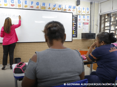 Pé-de-Meia: pagamento a estudantes começa nesta segunda