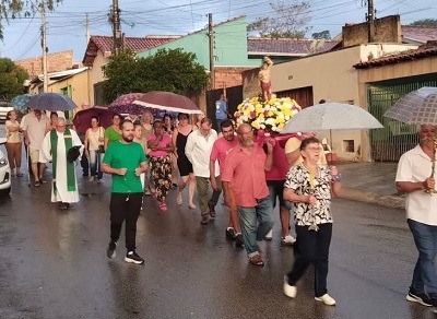 Após procissão debaixo de chuva, Festa de S. Sebastião acaba hoje